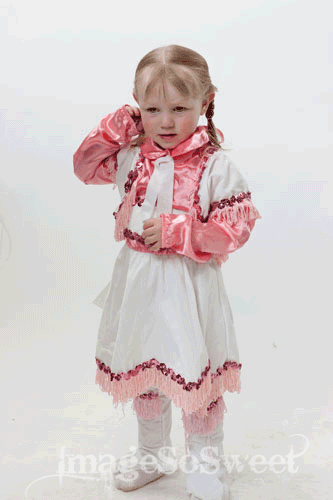 LITTLE ANNIE OAKLEY